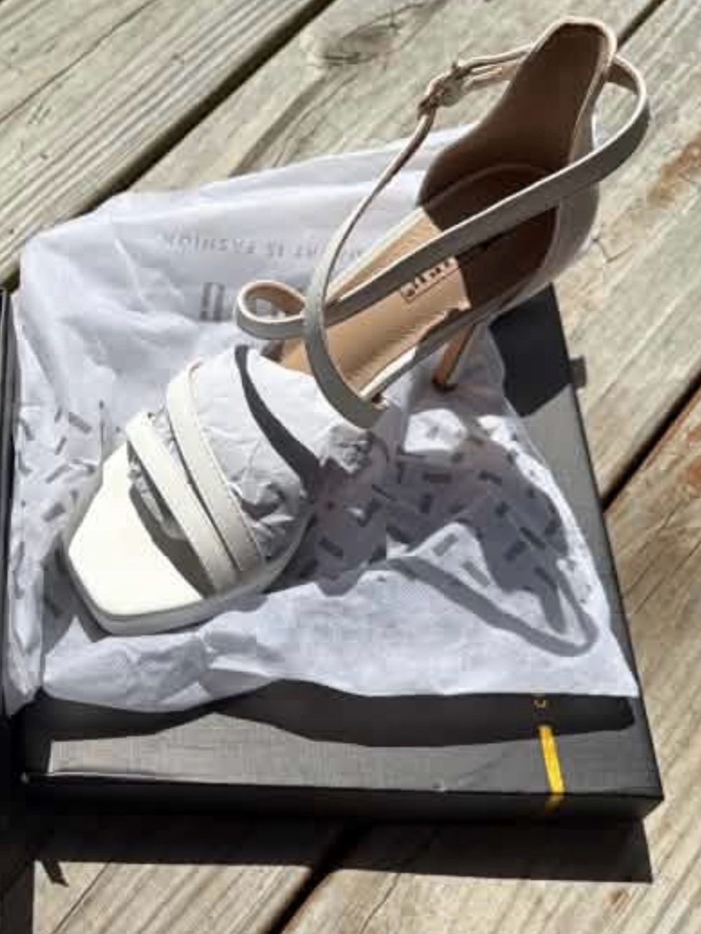Source Unknown White Strappy Square-Toe Block Heel Sandals